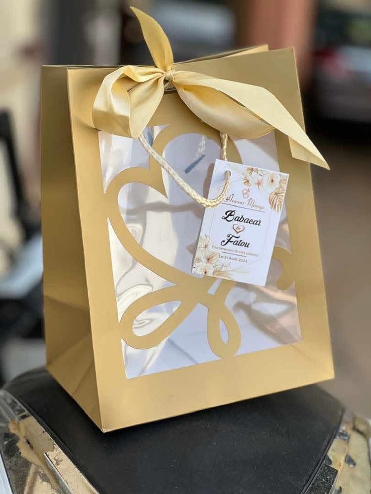 Sachet doré personnalisé avec fenêtre et étiquette